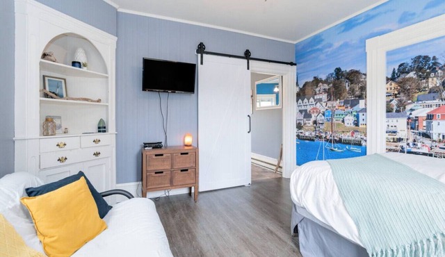 Sailboat Suite - Heart of Lunenburg