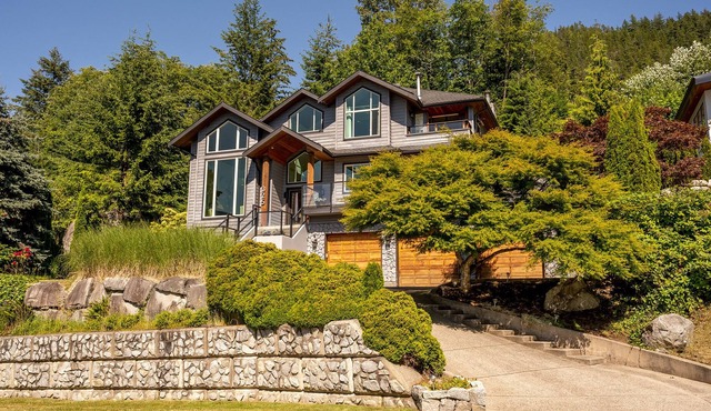 Sea to Sky Chalet