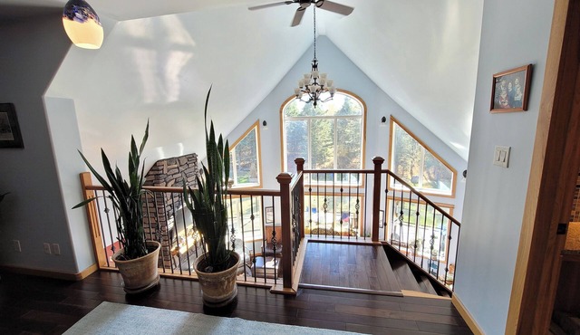 Secluded 5 Bedroom Cabin in the woods