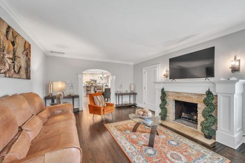Serene & Charming 5BR Des Plaines Getaway