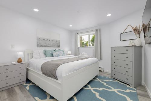 Serenity 1BR & 1 DEN Home at Folsom Ave