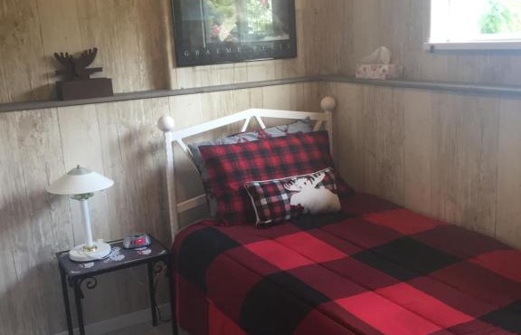 Silvern Lake Trail Bed and Breakfast