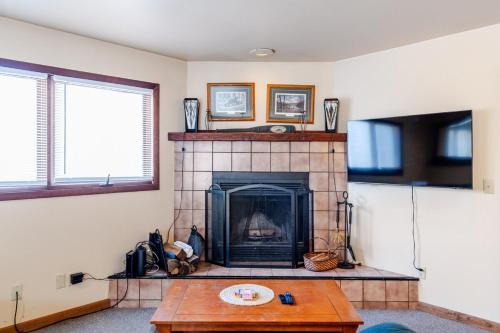 Ski Bowl Cottage!