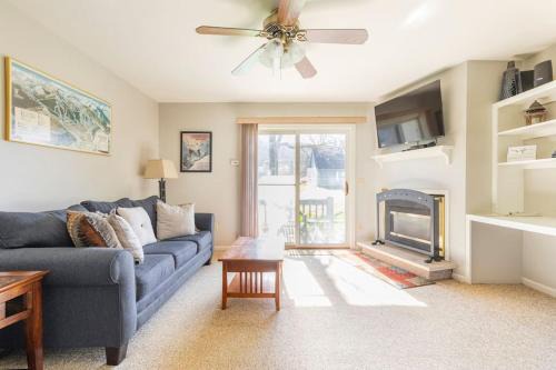 SKIING, HIKING, VILLAGE OF EVILLE MTN ESCAPE