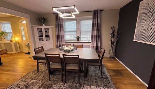 Spacious 3BR/1BA house with WiFi and Parking in Pleasant Upper Darby.