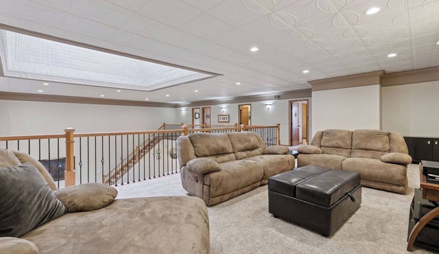 Spacious 5-bedroom historic house in Montgomery, MN
