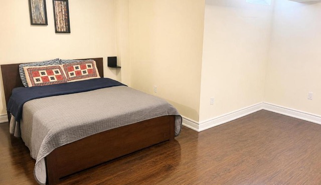 Spacious Affordable Private Suite & Ensuite Bath & Free Parking Near Toronto Pearson Airport