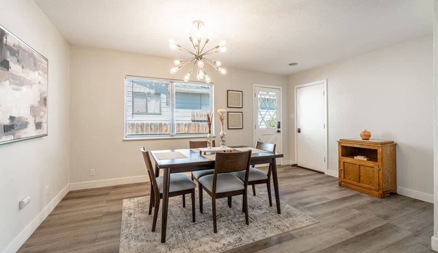 Spacious Pet-friendly Retreat 4BR Grill 5 Beds