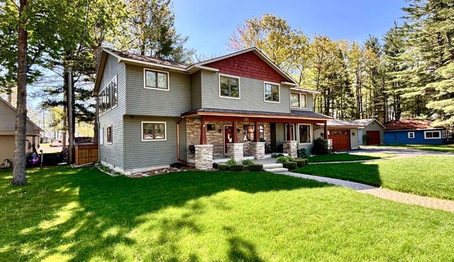 Spacious Retreat w Lake access Jacuzzi tub