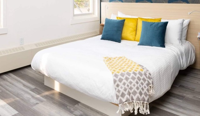 Sparkling Clean, Beautiful, Comfy and Cool in Highlands