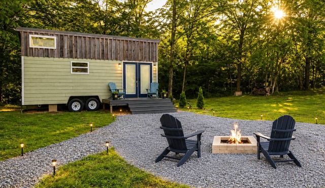 Spring-Fed Creekside Tiny – Private Nature Escape Near KY Lake in Murray