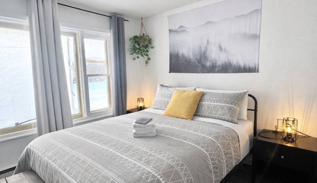 Studio 14 | 2 Min Waterfront | BBQ & Fireplace
