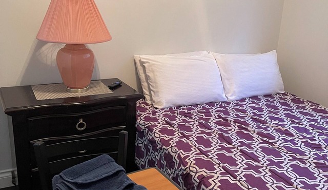 Studio fully furnished suite in Delta BC