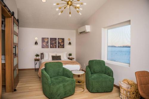 Studio Luxe - 1BR-1BA - Private Patio & Grill