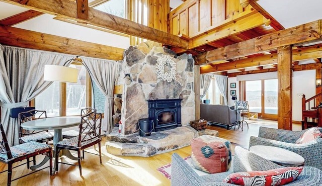 Stunning home with Moore Reservoir views and private sunroom