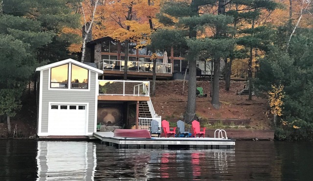 Stunning Muskoka Lake House | Hot Tub, Dock, Kayak