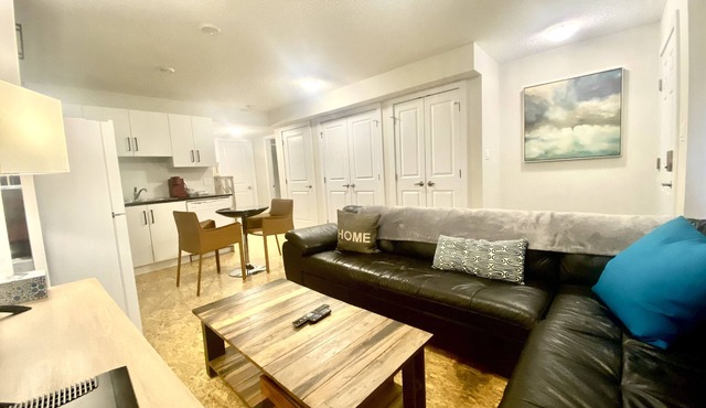 Stylish 1 bedroom suit in Fort Saskatchewan 4104