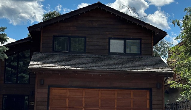 Suite in beautiful Jasper National Park. Mountains, wildlife and more!