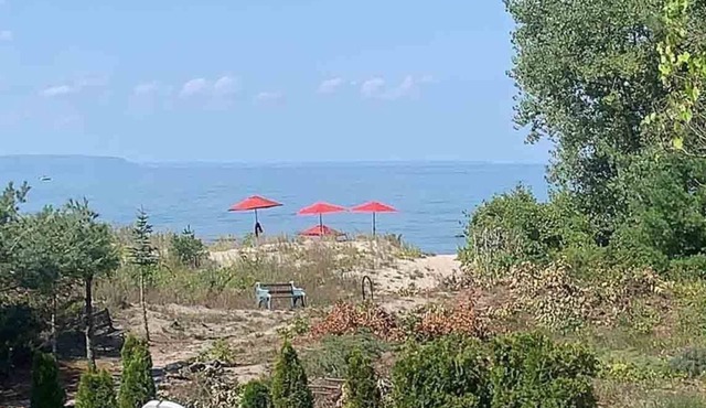 Sun on the Beach - Three Bedroom Cottage, Sleeps 6