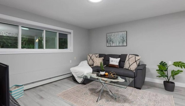 Sunny Watershed Park Retreat (ground level home)