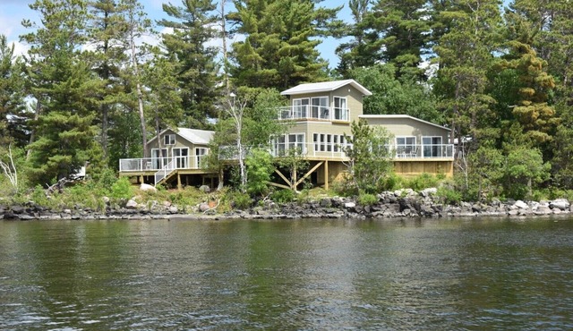 Sunset Island on Lake of the Woods - Beautiful, Modern & Private