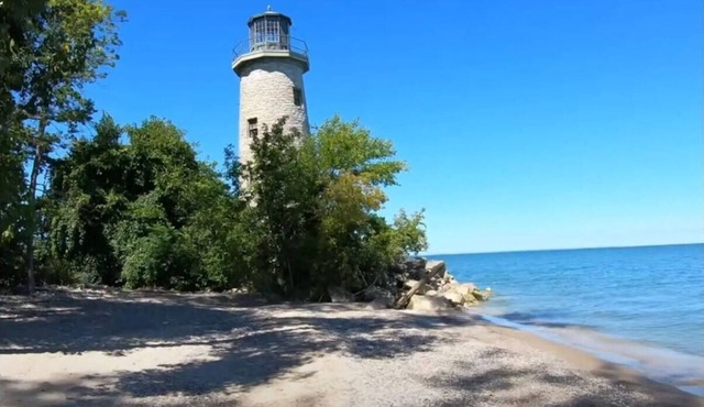 Sunset on Pelee Island - Entire Home