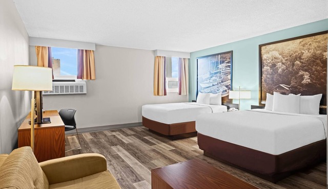 Super 8 by Wyndham Thunder Bay
