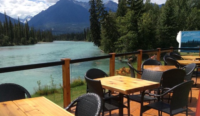 Tete Jaune Lodge