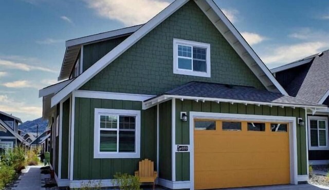The Acorn Squash Cottage #59