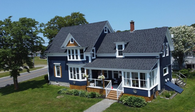 The Cove House- completely renovated 1910 beach house