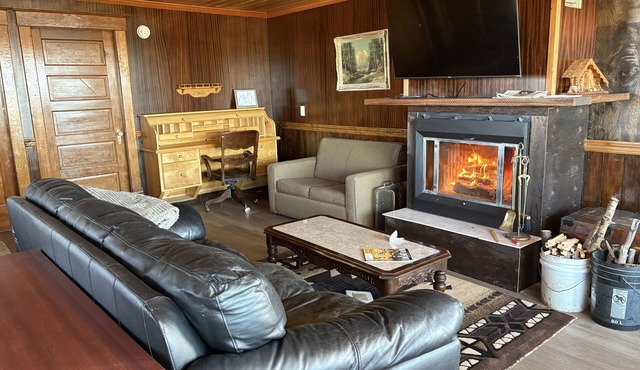The Foreman's Cabin on amazing location