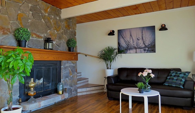 The Fourth Lock Bed & Breakfast in Fall River