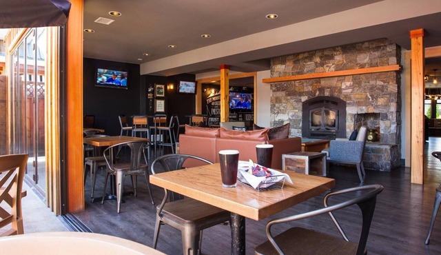 The Lodge at Arrow Lakes