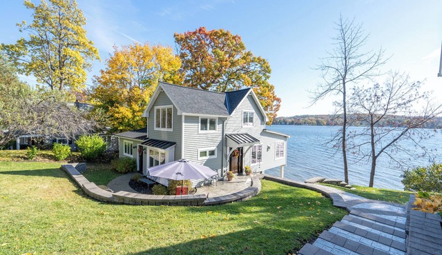 The Luxury Lake House