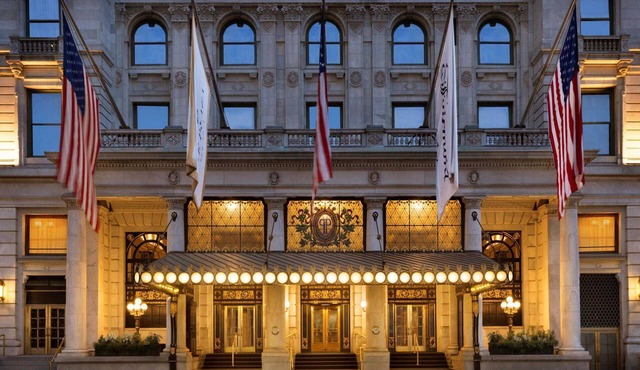 The Plaza-Carnege Suites, 5th. Avenue and Central Park