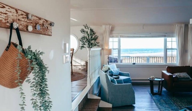 The Port Maitland Beach Housen