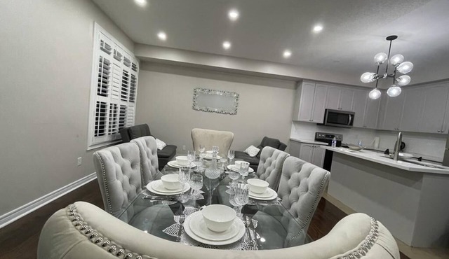 The STUNNING HOUSE