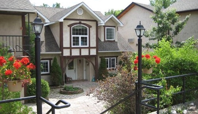 Timberland Inn