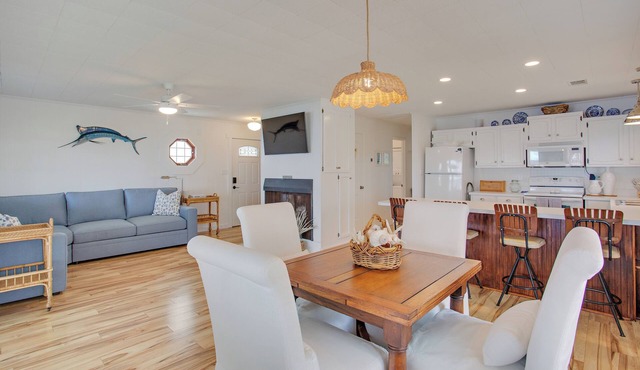 Tiny Tides Waterfront Cottage in Panacea