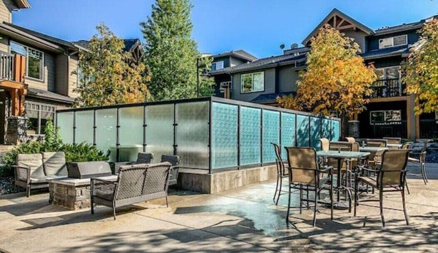 Top Floor One Bedroom Suite With Outdoor Hot Tub