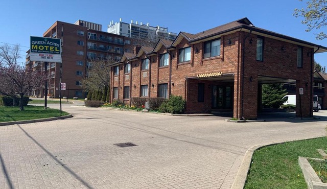 Toronto Lakeshore Hotel