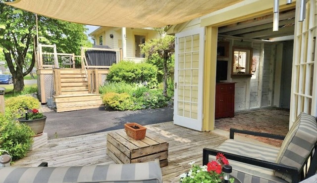Town of Lunenburg 3 BR- with 3 decks!
