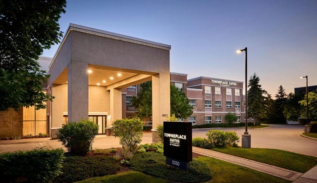 TownePlace Suites by Marriott Mississauga-Airport Corporate Centre