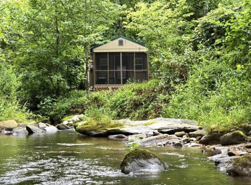 Tranquil Creekside Tiny House in the Appalachian Mountains, Perfect for a Weekend to Disconnect in Purlear
