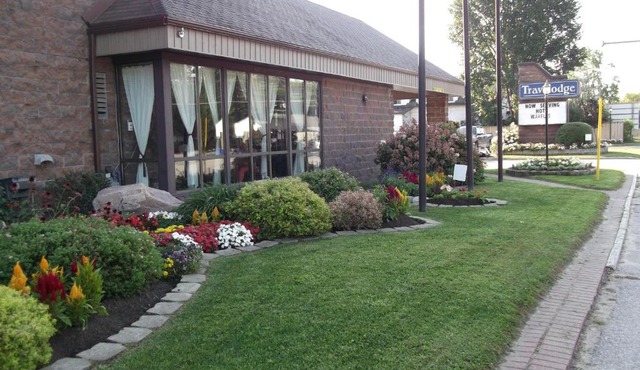 Travelodge by Wyndham North Bay Lakeshore