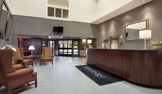 Travelodge by Wyndham Ottawa East