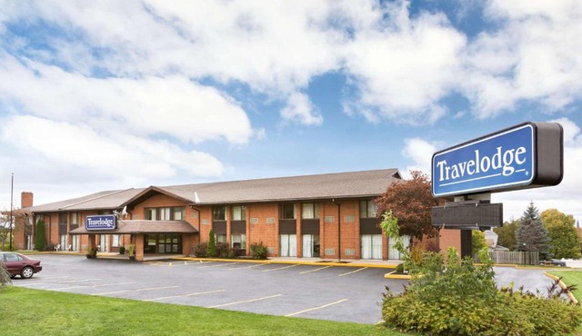 Travelodge by Wyndham Owen Sound ON
