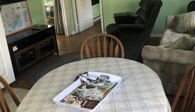 Turkey Point Cottage for Rent- 15 sec. walk to beach.