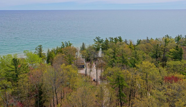 Two lakefront cottages in Door County on Lake Michigan, sleeps 12