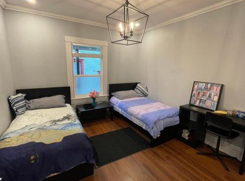 two twin beds 230sf